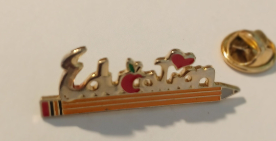 Education Pencil Apple Heart Lapel Hat Tie Pin Souvenir 0924