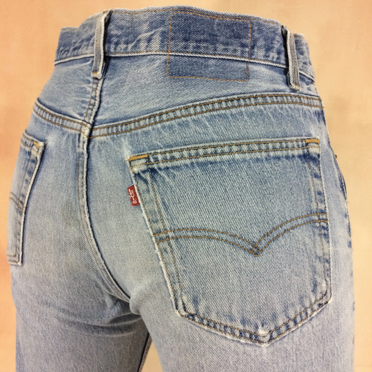 Size 32 Vintage Levis 501 Women's Distressed Ripped Jeans Light Wash High Waisted Boyfriends Mom Made in USA Waist 32"