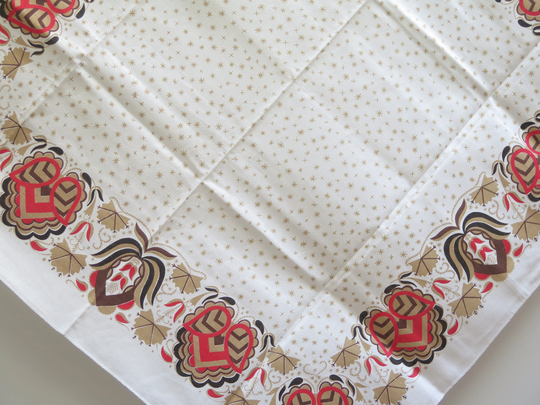 Christmas Table Cloth Printed Red White Brown Floral Scandinavian Retro Textile #5-01-44
