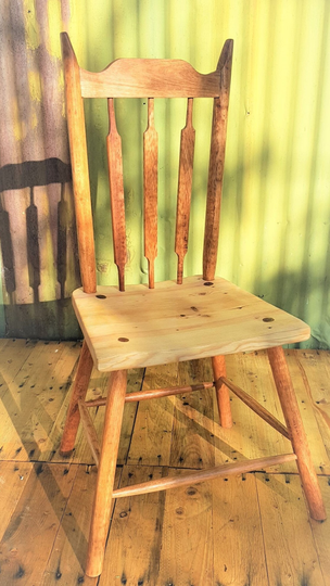 Country Kitchen Style Wooden Dinning Chair
