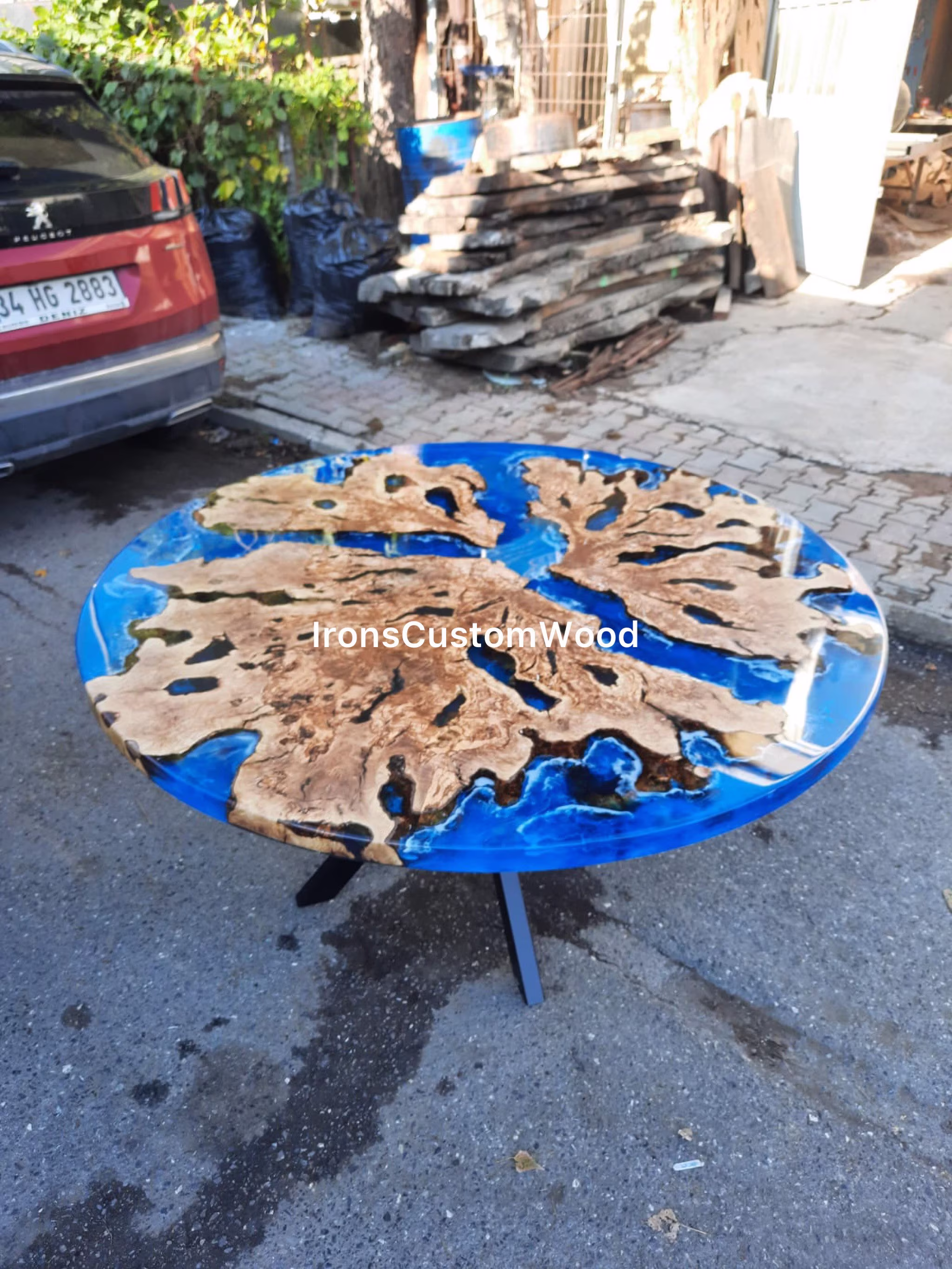 Round Epoxy Resin Table, Dining Ocean Live Edge Wood Aqua Blue Table