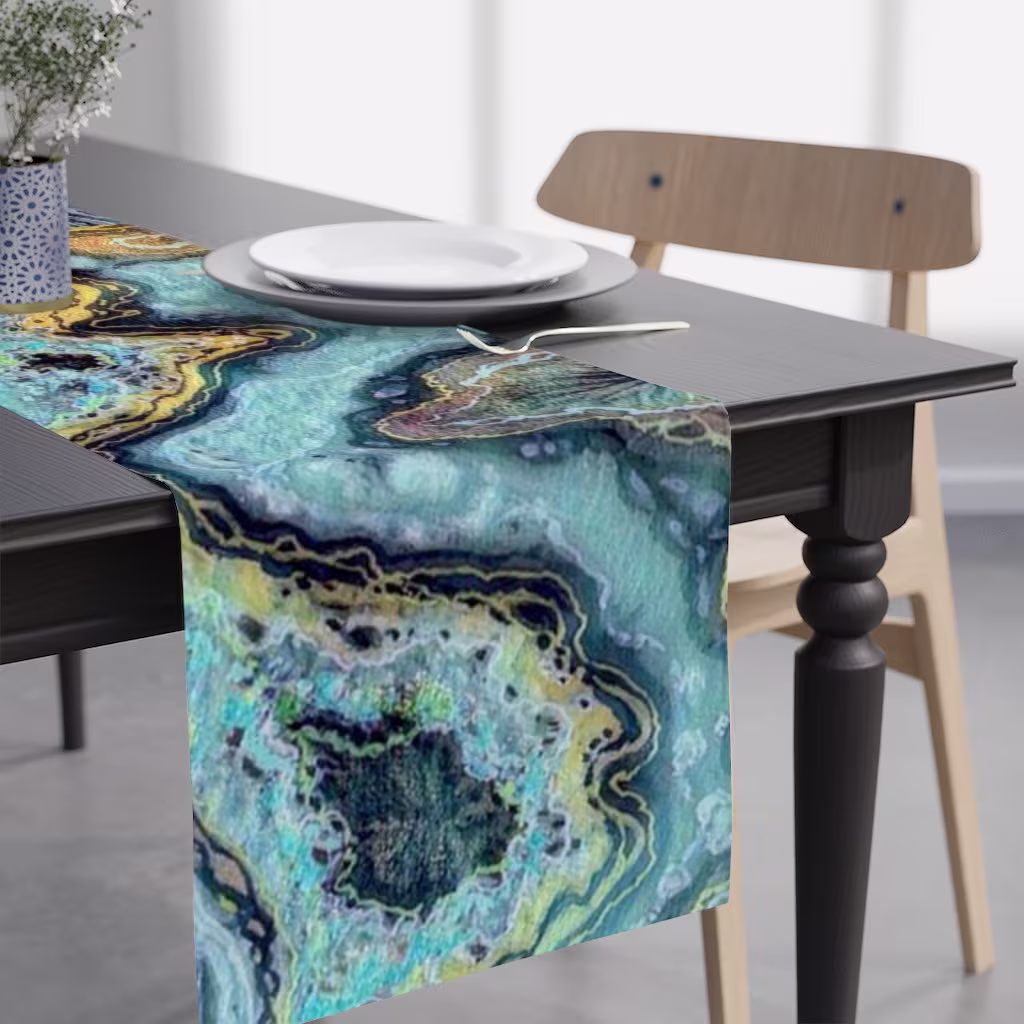 Lazy River Geode Table Runner, Agate Slice Decorative Polyester Boho Decor, Bohemian Kitchen, Nature