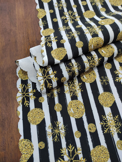 Trend Table Runners, New Year Black & White Stripes With Gold Star Heart Snowflake Pattern On The Table Runner, Housewarming Gift