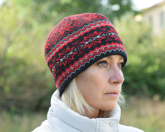 Bright Red & Black Nordic Woolen Hat With Fair Isle Pattern Warm Winter Beanie Ski Hat Fleece-Lined Traditional Scandinavian