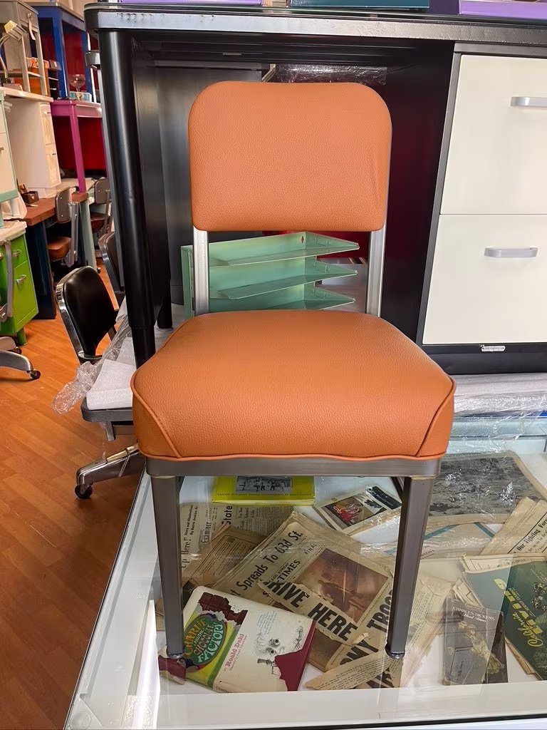 Mcdowell & Craig Guest Chair - Small