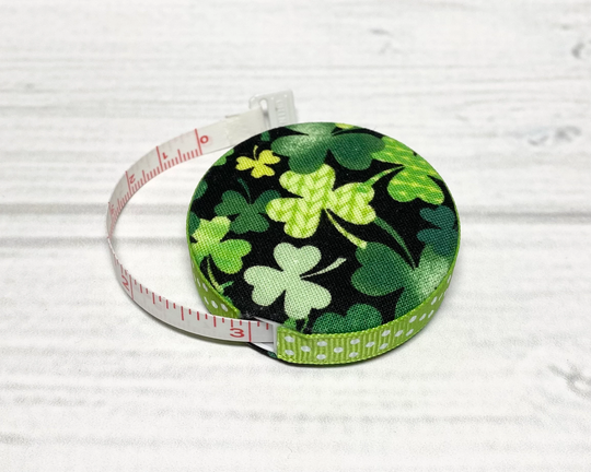 Clovers Fabric Covered Retractable Tape Measure