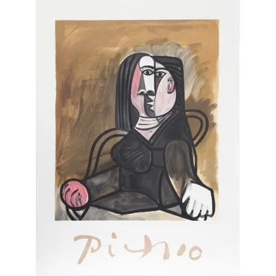 Femme Assise Dans Un Fauteuil