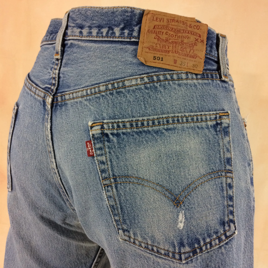 Size 34 Vintage Levis 501 Women's Jeans W34 L27 High Waisted Over-Sized Classic Y2K's Mom Boyfriend Made in Usa