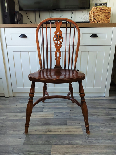 Antique English Wheel Back Windsor Dining Chair, England, 1890S