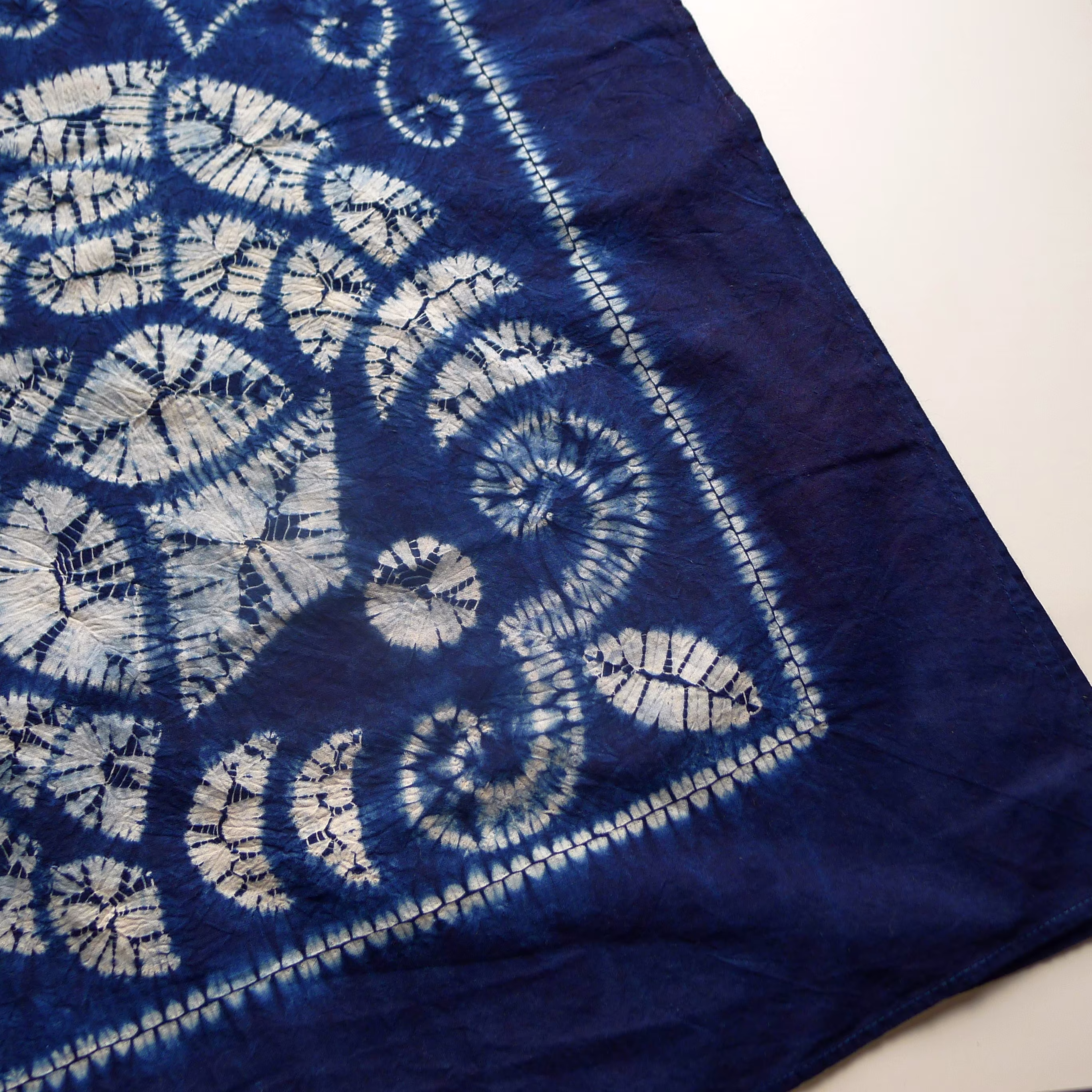 143/205 cm Vintage Indigo Dyed Table Cloth - Japanese Natural Indigo Fabric, Folk Art, Aizome, Sachiko