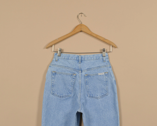 Arizona Jean Co Size 24 Light Wash Slim Fit Tapered Leg Denim Jeans