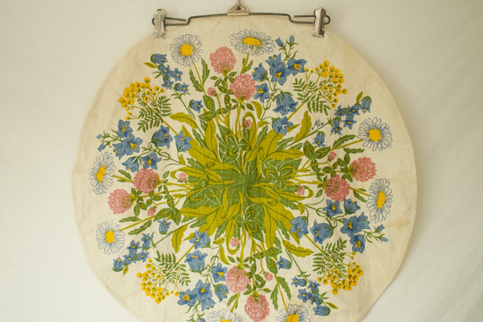 Mia L Swedish Round Floral Table Runner