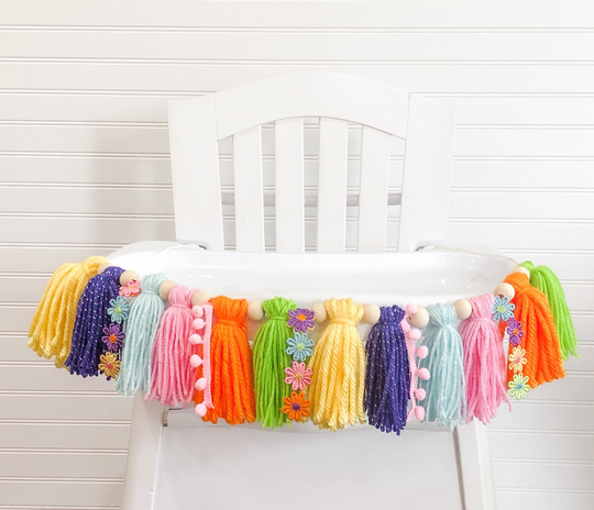 Bright Daisy Birthday High Chair Yarn Tassel Banner, Cake Smash Backdrop First