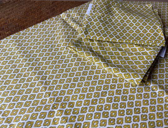 April Cornell Table Runner Napkin Set, 12 Napkins, Yellow Patterned Runner, Casual Dining, Long Everyday Setting