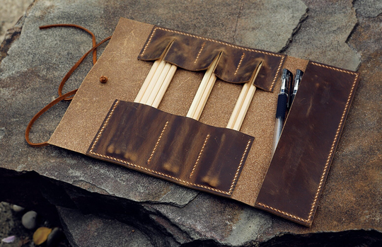 Personalized Vintage Distressed Leather Pencil Roll Case/Artist Roll, Leather Pen Brush -Pr005S