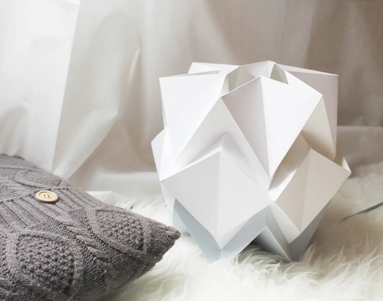 Origami Table Lamp in Paper