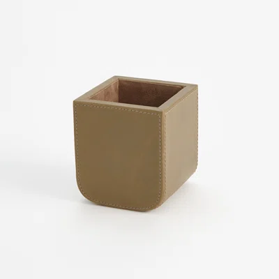 Radius Edge Leather Pencil Cup