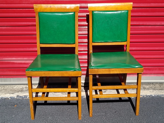 stakmore Folding Chairs ~ Walnut With Vinyl Seat [Pair]