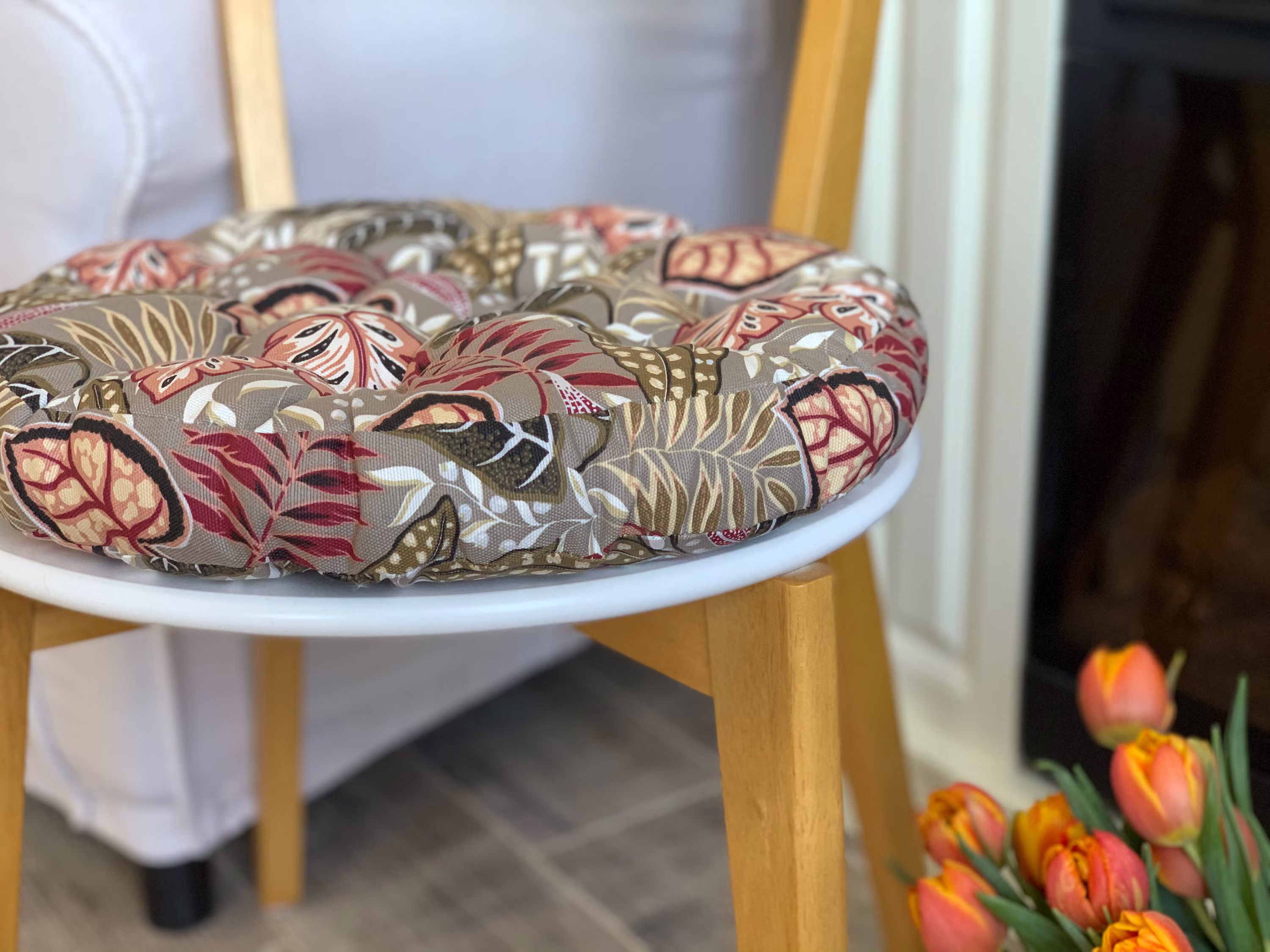 Chair Cushions/Indoor/ Bistro Pillows Wedding Seat Cushion Elite Fabric Monogram Round Pillow