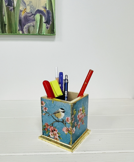 Pen Holder Chinoiserie Birds, Pencil Stand, Stand Storage, Makeup Organiser, Desktop Organizer, Table Organization, Office Supplies Storage