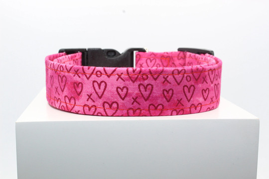 xoxo Dog Collar, St. Valentine Handmade Fabric Print Dog Collars, Custom Collar. Dogs