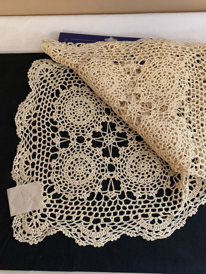 Crochet Table Runner, Vintage Nos Beige Cotton Lace Linen, Rustic Wedding Supply, Bureau Scarf For Farmhouse Decor