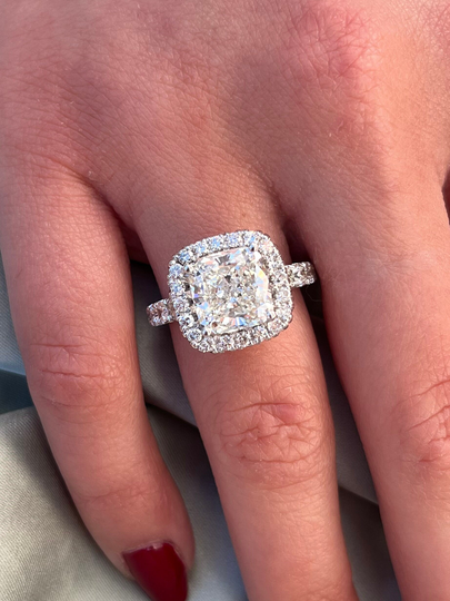 4 Carat H Color Vs1 Clarity Cushion Cut Lab Grown Cvd Diamond Engagement Ring With Halo in 14K White Gold
