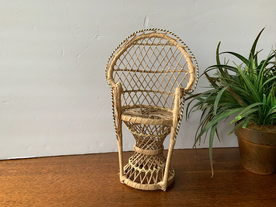 Wicker Peacock Chair Plant Stand Boho Bohemian Footed Flower Pot Basket Woven Bamboo Planter