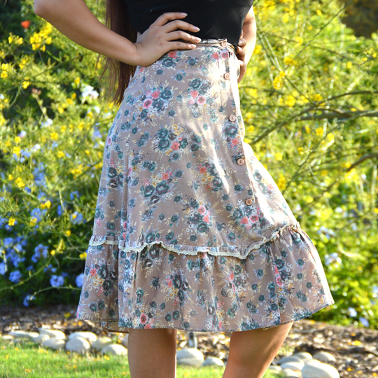 Floral Button Up Skirt Lace Trim Cottagecore 1970S Vintage Below The Knee Length Midi 25 Inch Waist 70S Flower Pastel Size Small