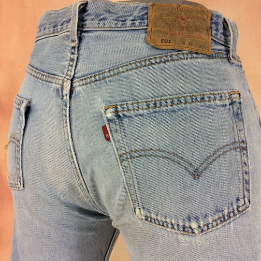 Sz 33 Vintage Levis 501 Women's Ripped Jeans High Waisted Y2K's Distressed Faded Exposed Button Fly Mom Boyfriends Made in Usa