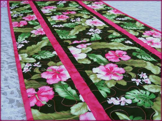 Quilted Table Runner Centerpiece, 16x43.25-Inch, Hibiscus Floral Pink #855