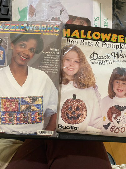 Bucilla - Dazzle Works Sequin Art Kit Choose 1 Kente Or 2 Halloween Boo Bats & Pumpkin 1993 95 New Shirt/Fabric Decoration