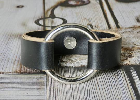 Leather Wrap O Ring Small Bracelet, Smooth Black Leather, Unisex Bracelet