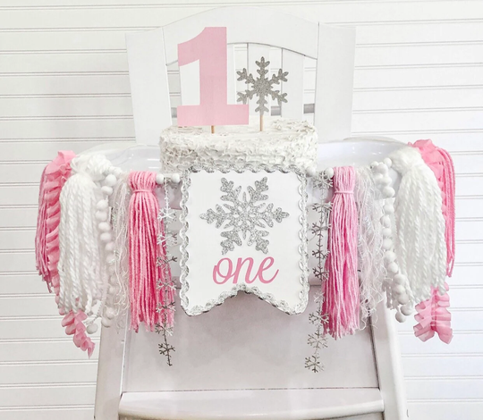 Snowflake Birthday High Chair Yarn Tassel Banner, Cake Smash Backdrop First Birthday, Topper, Topper