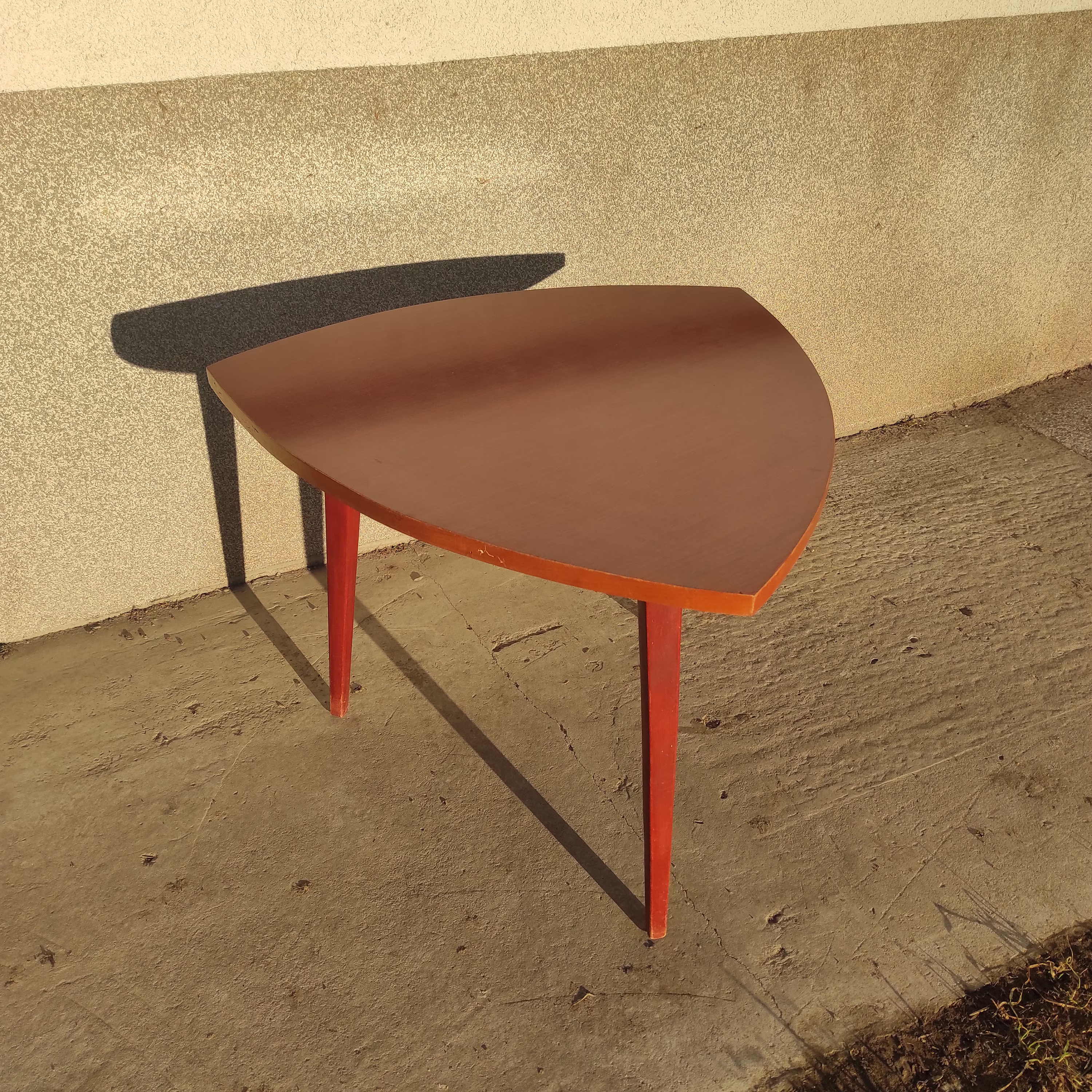 Mid Century Design Tripod Coffee Table, Vintage Side Scandinavian Furniture, Space Age Atomic Age, 60's Table