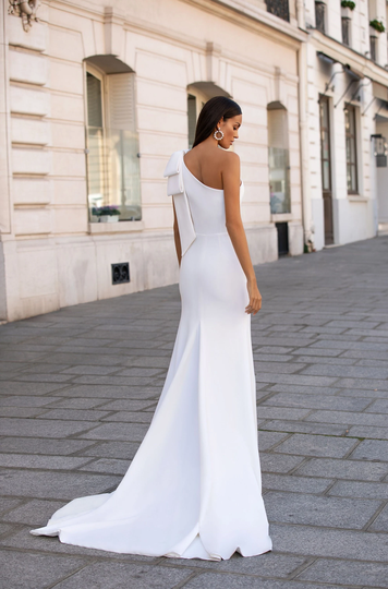 Minimalist One Shoulder Crepe Wedding Dress Mermaid Sleeveless Modern Summer Beach Custom Emily