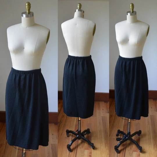 Vintage Black Fitted Velvet Skirt Size 4, Pencil 4