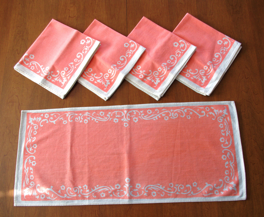 Vintage Printed Cotton Table Runner/4 Napkin Set Coral Pink with White Border 1950S