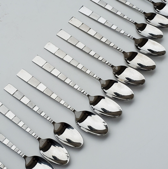Stainless Steel Soup & Teaspoon Set 14 Spoons - Glossy Satin Checkered Handle Design 6 Spoon 7 Teaspoons 1 Sugar