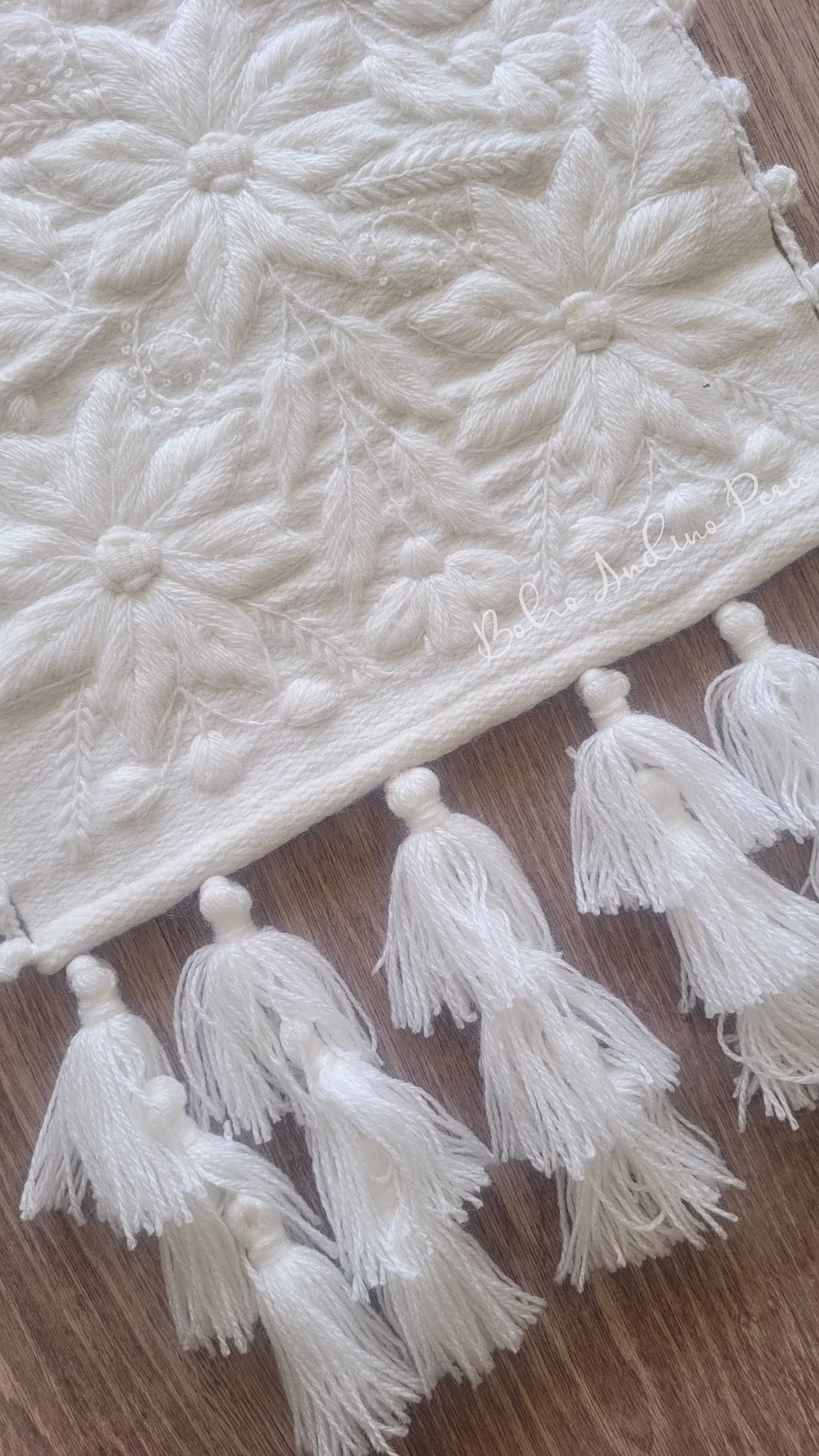 White Peruvian Wool Table Runner, Boho Embroidery Flowers Bed Table Loom Tapestry