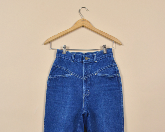 Chic Size 23 Dark Wash Vintage Denim Jeans