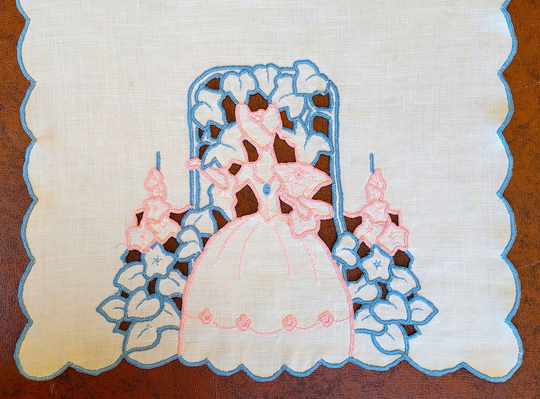 Southern Belle Cutwork Table Runner, Bureau Scarf, Buffet Cloth, Hand Embroidered in Pink & Blue On White Linen, 14" X 32" Exc Vintage Cond