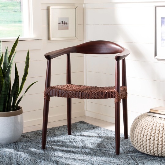 SAFAVIEH Juneau Leather Woven Accent Chair - 25" x 20.9" x 30.9"