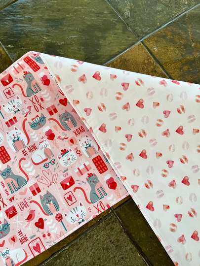 Reversible Valentine's Cat Table Runner // Holiday Decor Dining Linens Whimsical Valentines