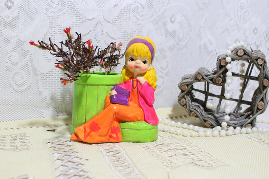 Vintage Pencil Sharpener & Holder, Mod Groovy Girl Holder/Vase, Holiday Fair Inc Nyc 1970, Made in Japan