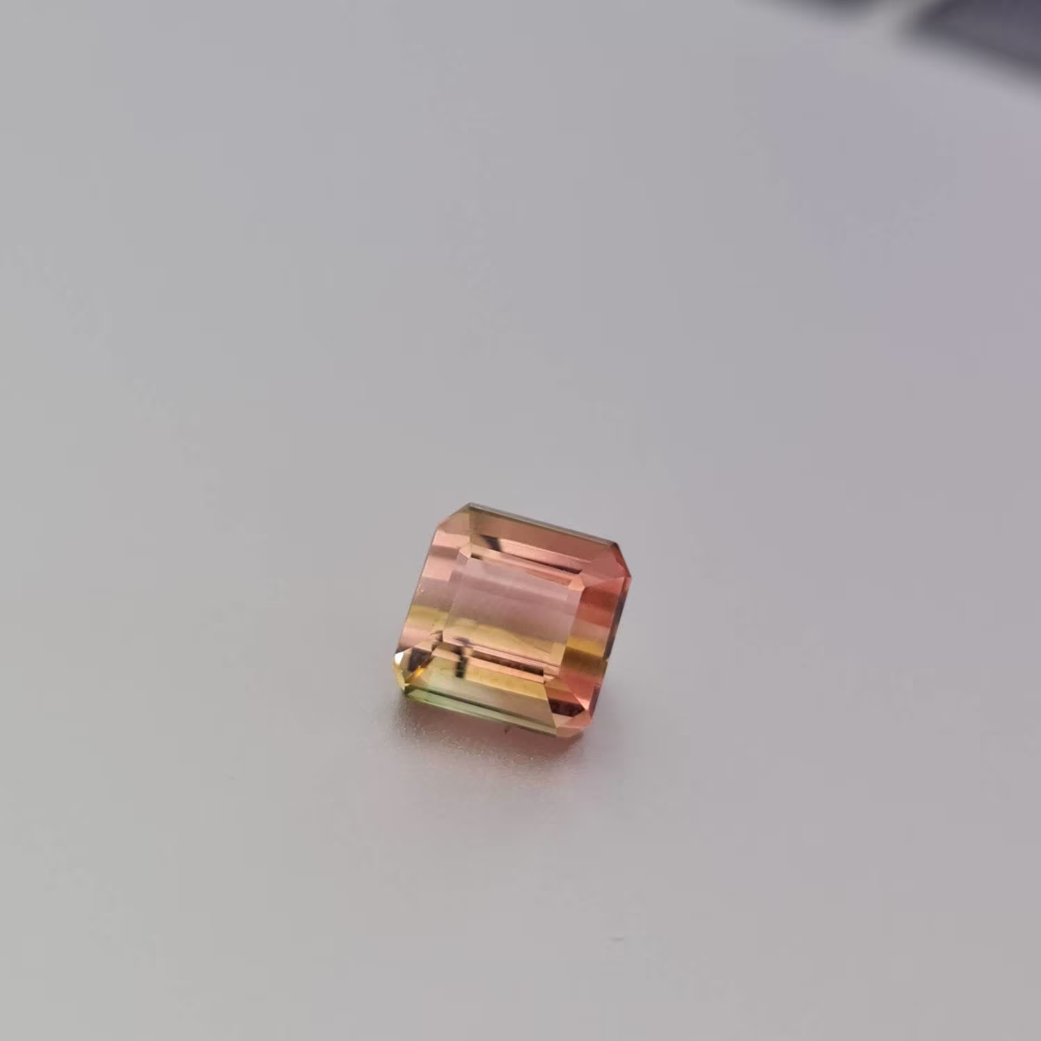 Natural Bi Color Tourmaline. Rare Greenish Pink Tourmaline, 3.28Ct. Cd269