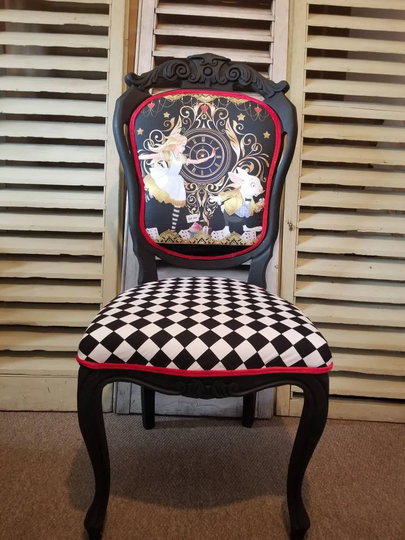 Alice in Wonderland Louis Chair