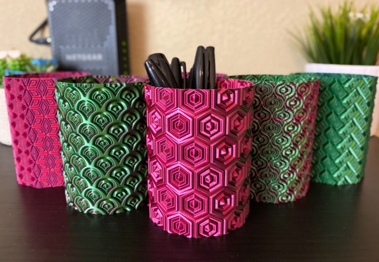 Peppermint Dual Color Pen Holders | Edgy Pencil Cups 3D Printed Silk Magenta-Green |Cv Peppermint-Green/Magenta Pink