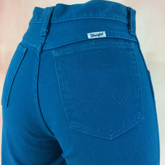 Size 26 Wrangler Vintage Western Jeans W26 L33 High Waist Long Inseam Boyfriends Mom Rodeo Riders Made in USA 26"