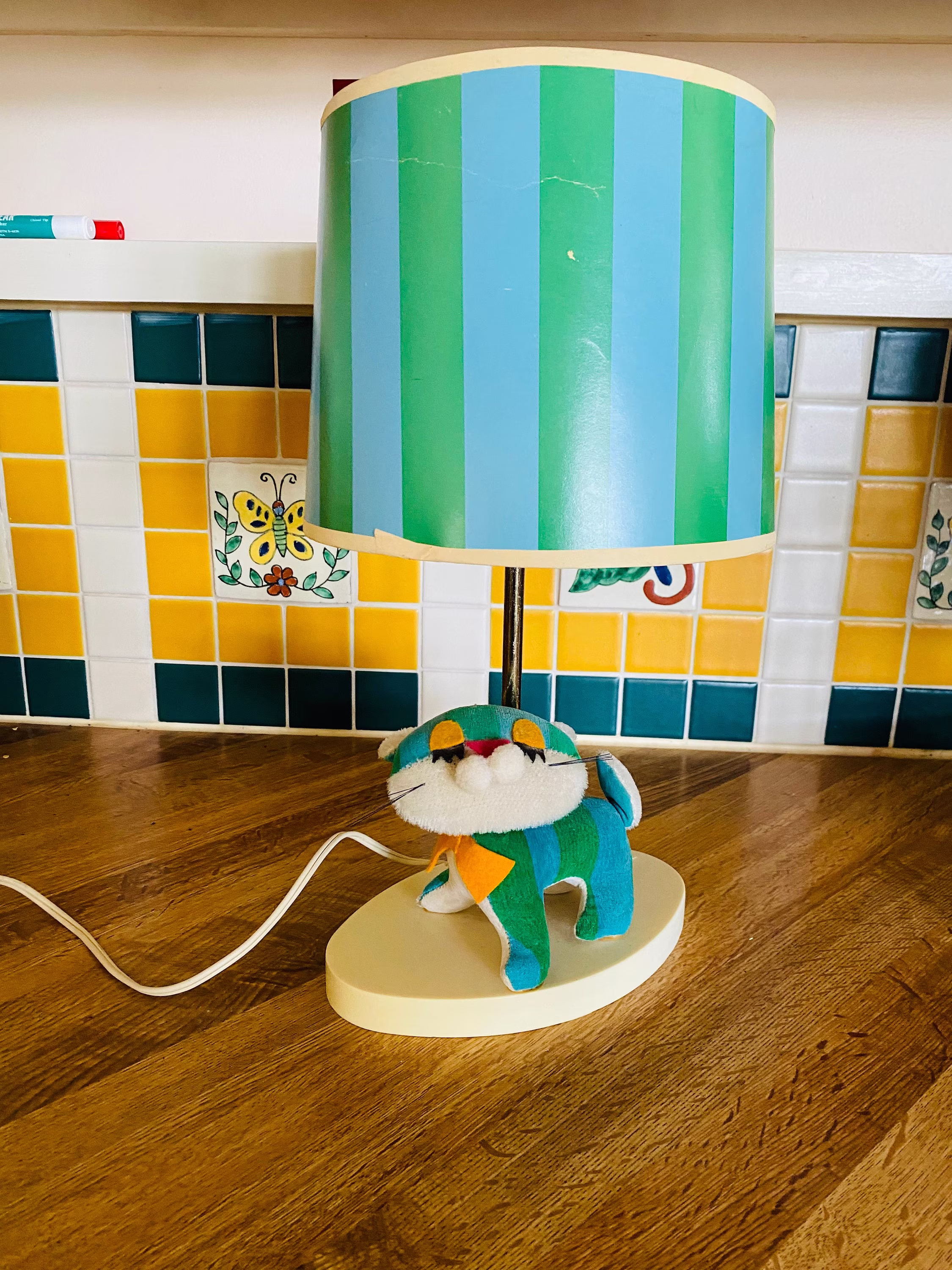 Vintage Awesome Dream Pet Table Lamp W Original Lamp Shade Dakin